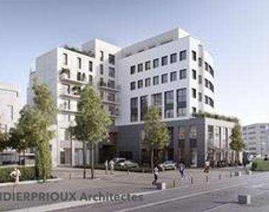 REPLAY 1 à Gennevilliers